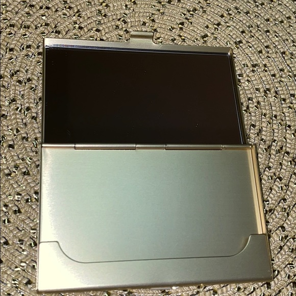 Lady Jayne compact Mirror and Card Holder - Picture 4 of 15